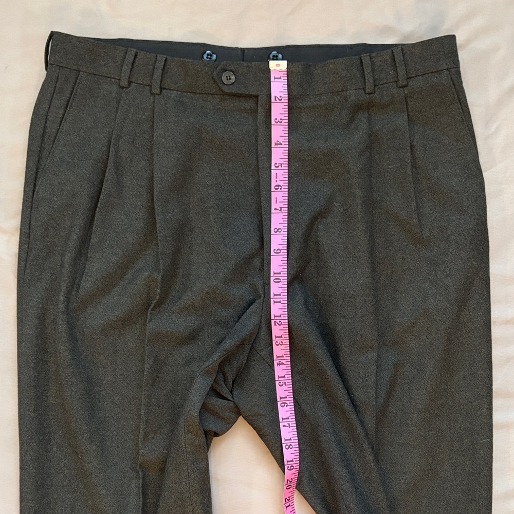 Jos. A. Bank 100% Wool Pleated Dress Pants – Dark Brown Made in Canada - Picture 7 of 9
